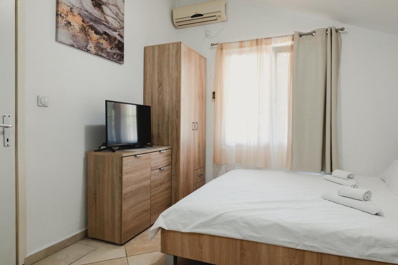 Apartments Djukic ティヴァト エクステリア 写真