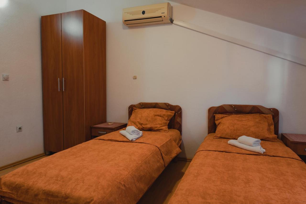Apartments Djukic ティヴァト エクステリア 写真