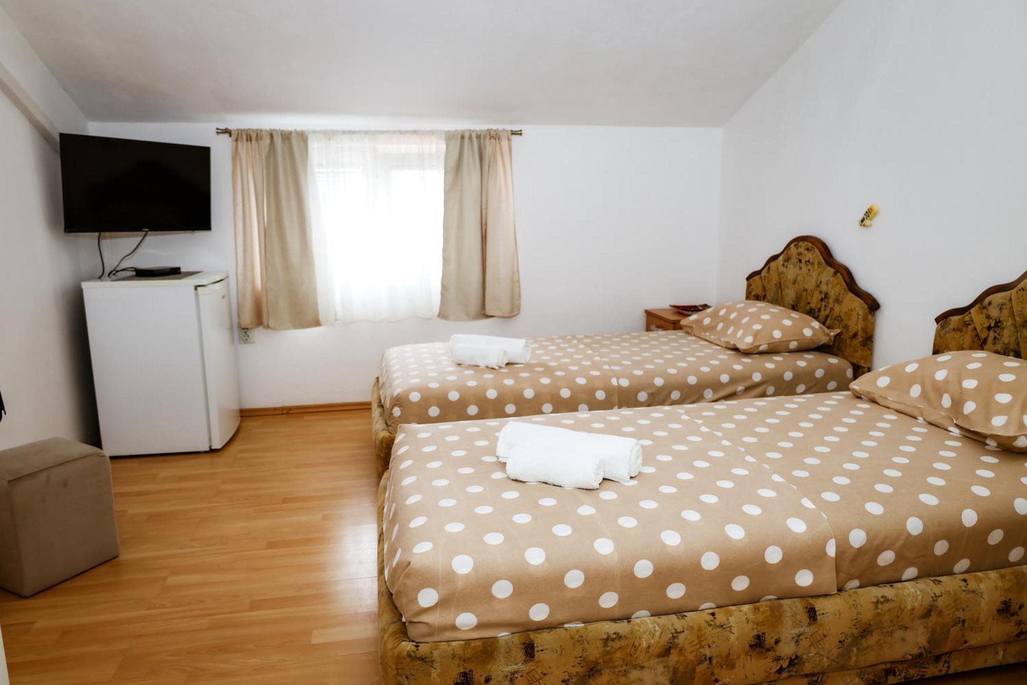 Apartments Djukic ティヴァト エクステリア 写真