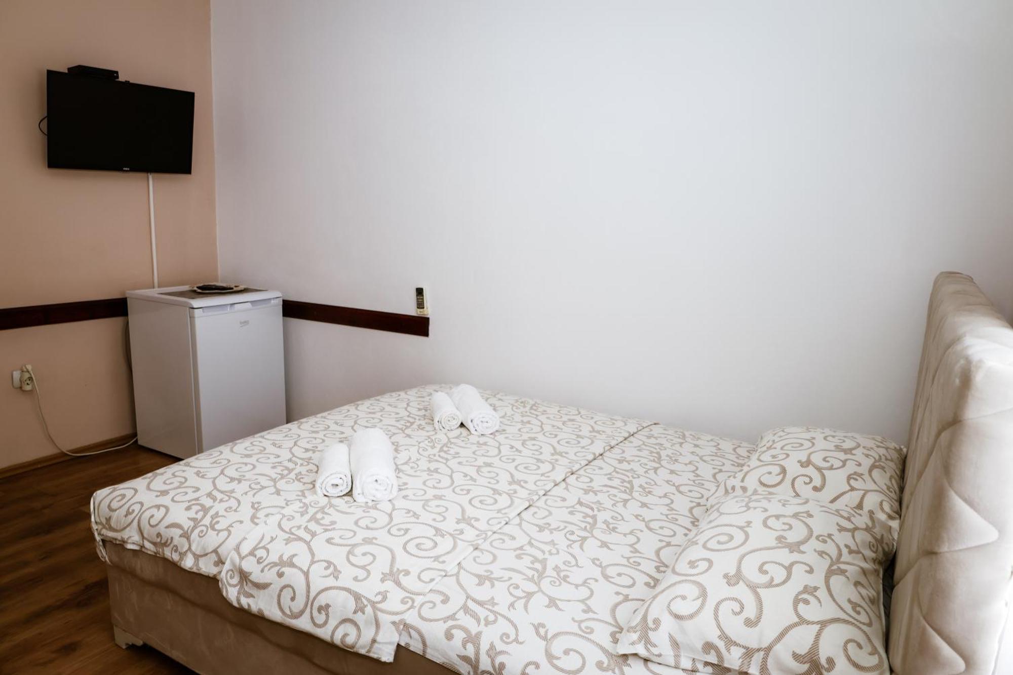 Apartments Djukic ティヴァト エクステリア 写真