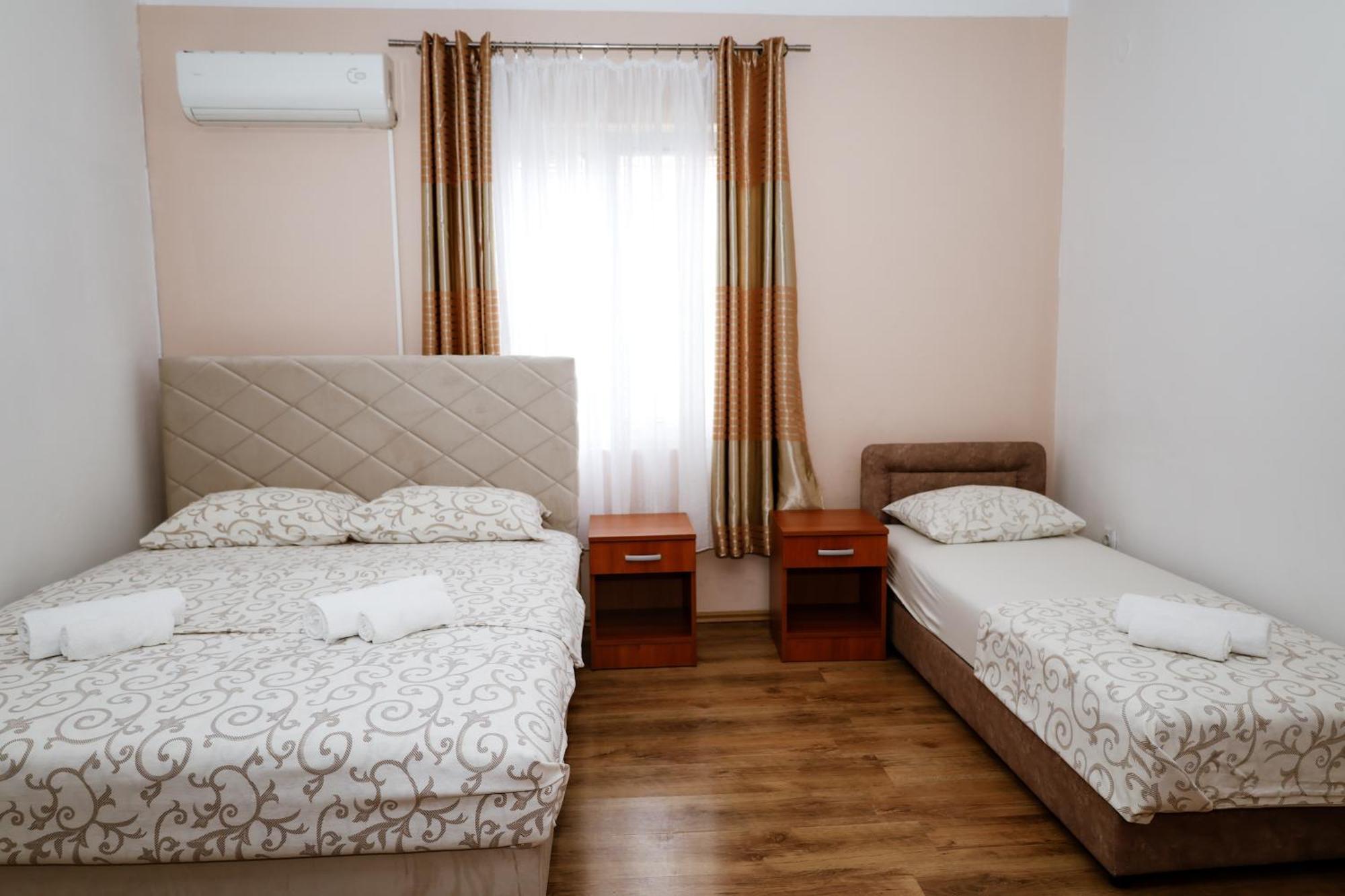 Apartments Djukic ティヴァト エクステリア 写真