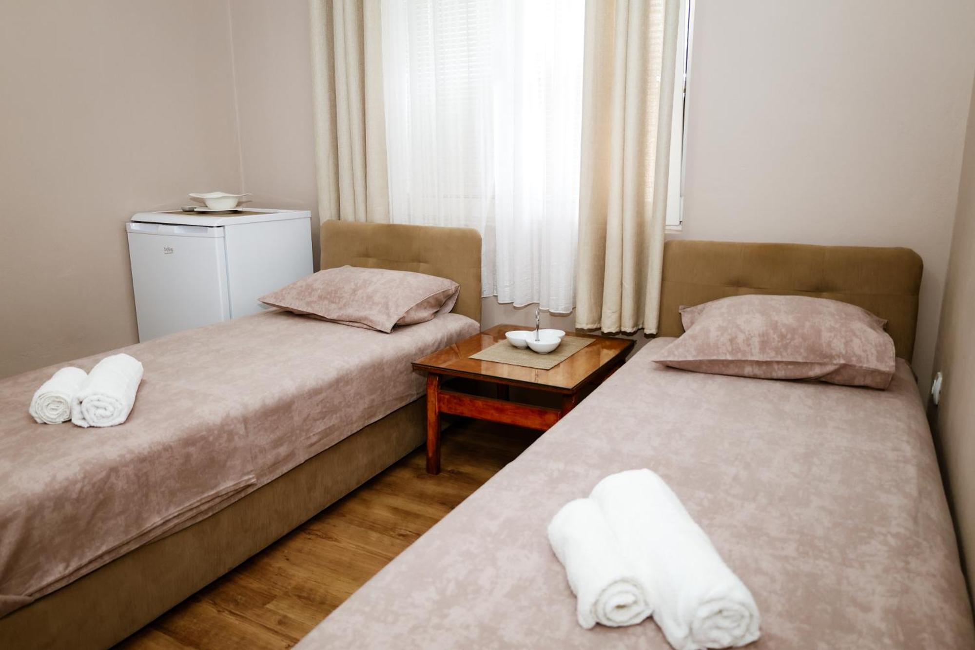 Apartments Djukic ティヴァト エクステリア 写真