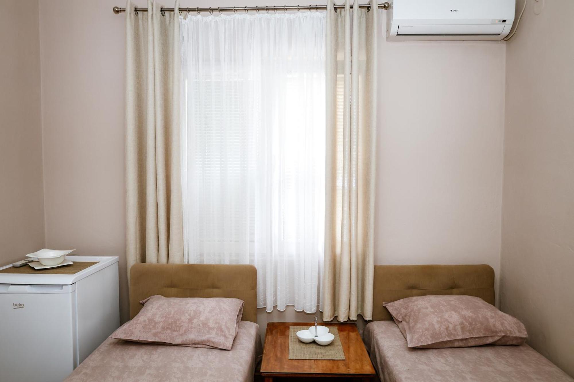 Apartments Djukic ティヴァト エクステリア 写真