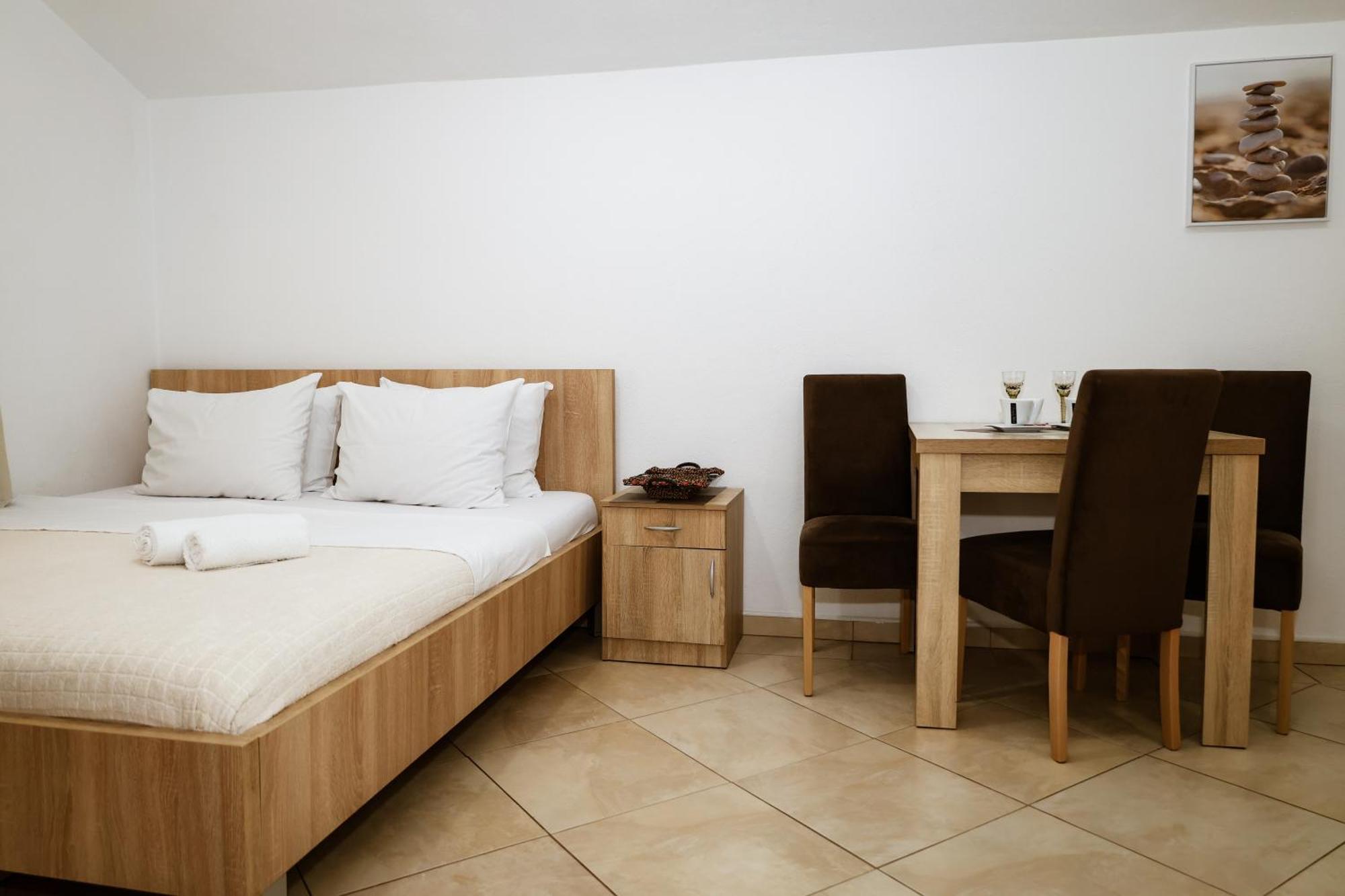 Apartments Djukic ティヴァト エクステリア 写真